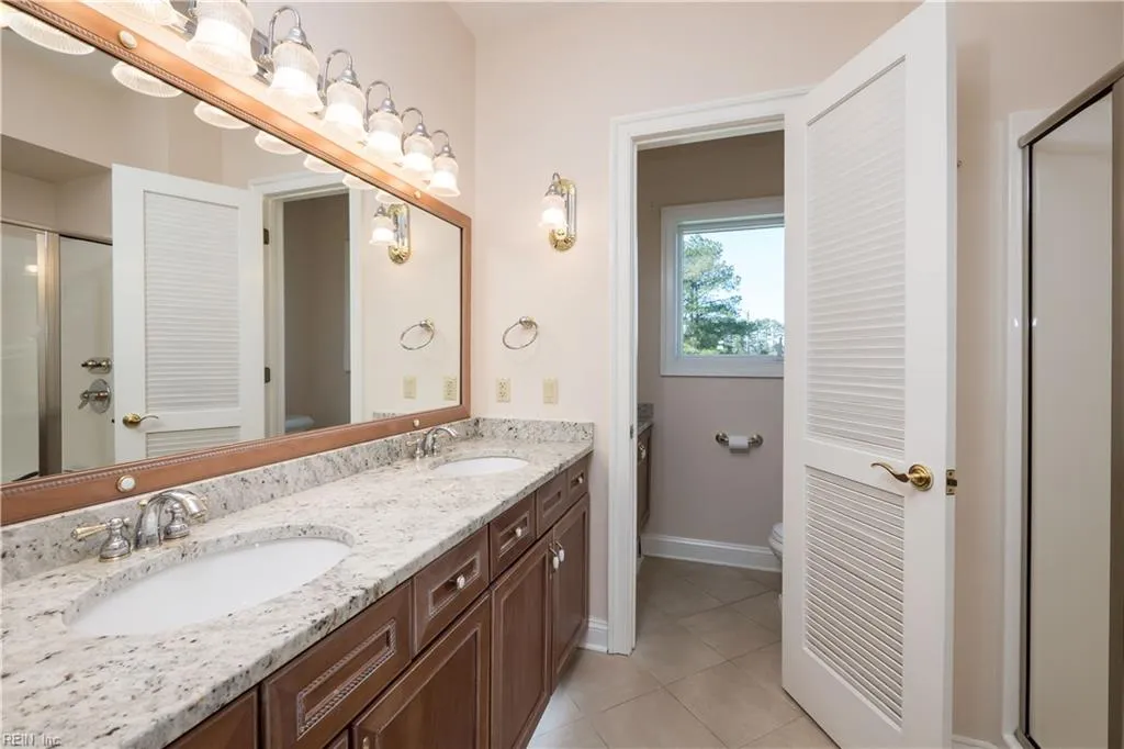 Accomac, Virginia 23301, United States, 4 Bedrooms Bedrooms, ,3 BathroomsBathrooms,Residential,Active,96039