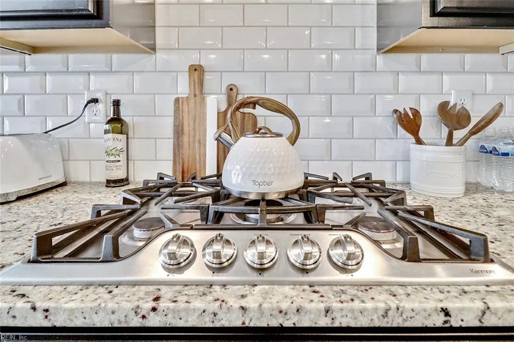 Smithfield, Virginia 23430, United States, 4 Bedrooms Bedrooms, ,3 BathroomsBathrooms,Residential,Active,157039