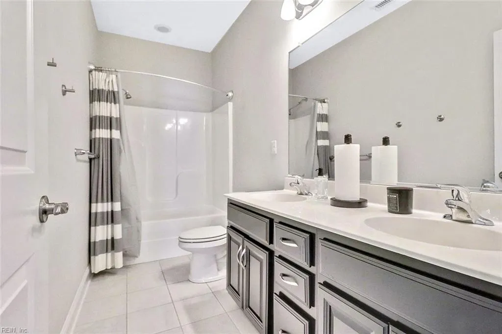 Smithfield, Virginia 23430, United States, 4 Bedrooms Bedrooms, ,3 BathroomsBathrooms,Residential,Active,157039