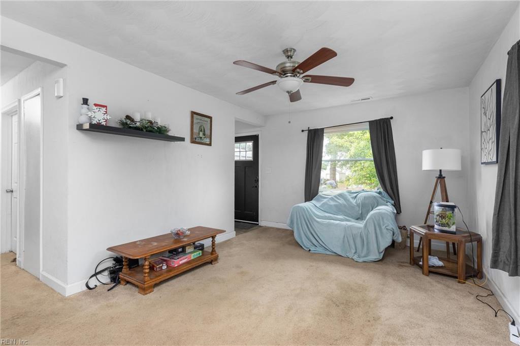 739 Kenosha AVE