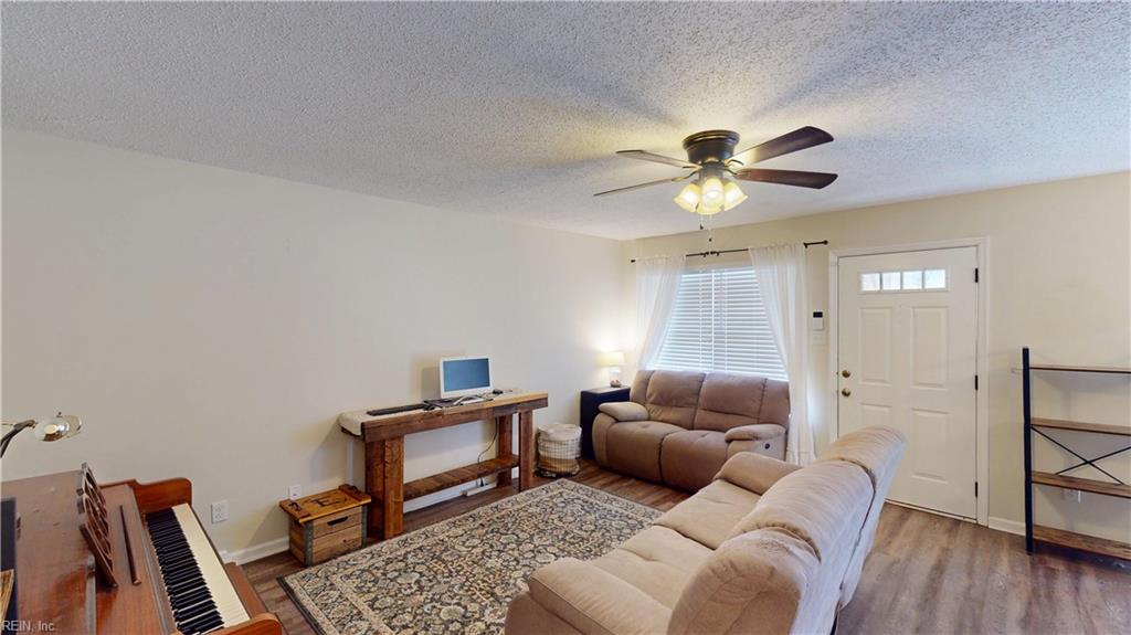3504 Irvington CT