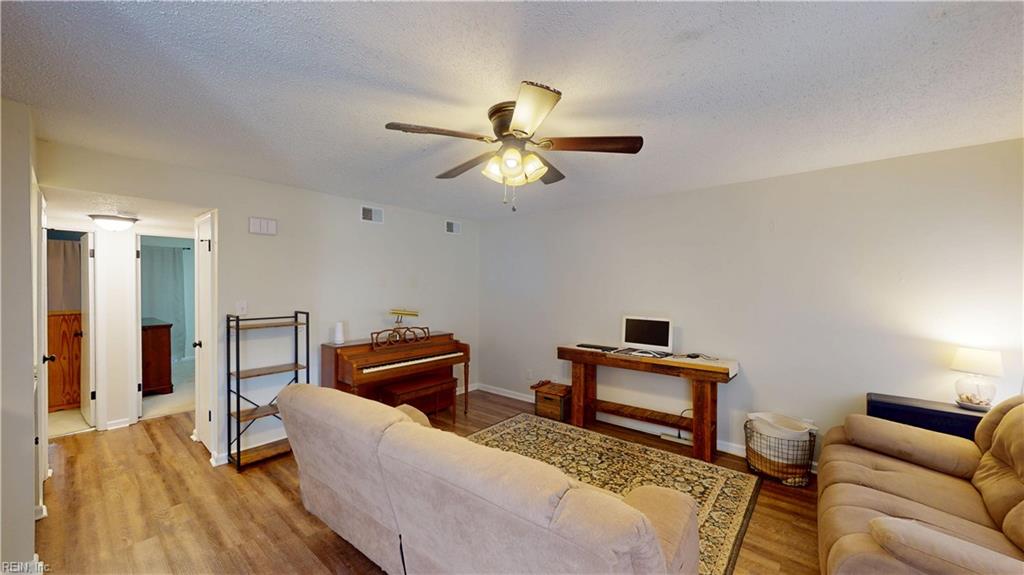 3504 Irvington CT
