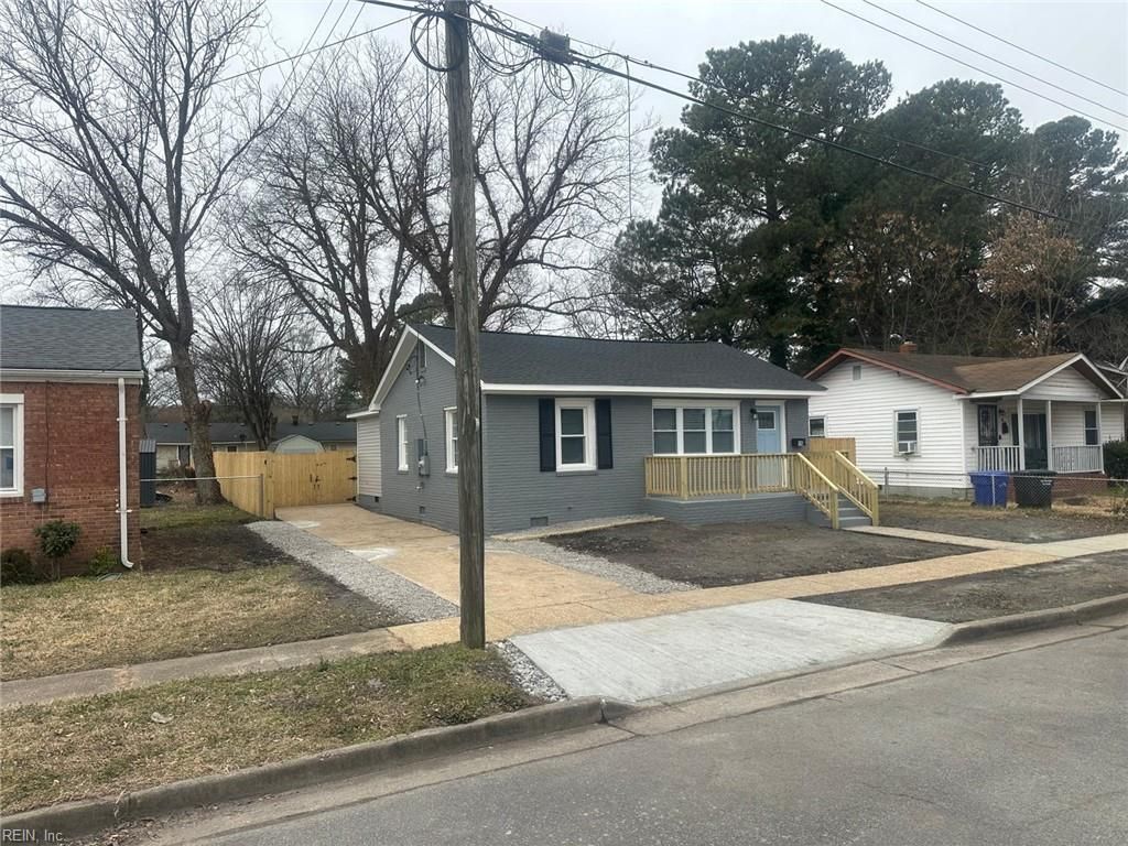 Photo of 16 Neville Street, Portsmouth, VA 23701 (MLS # 10620363)