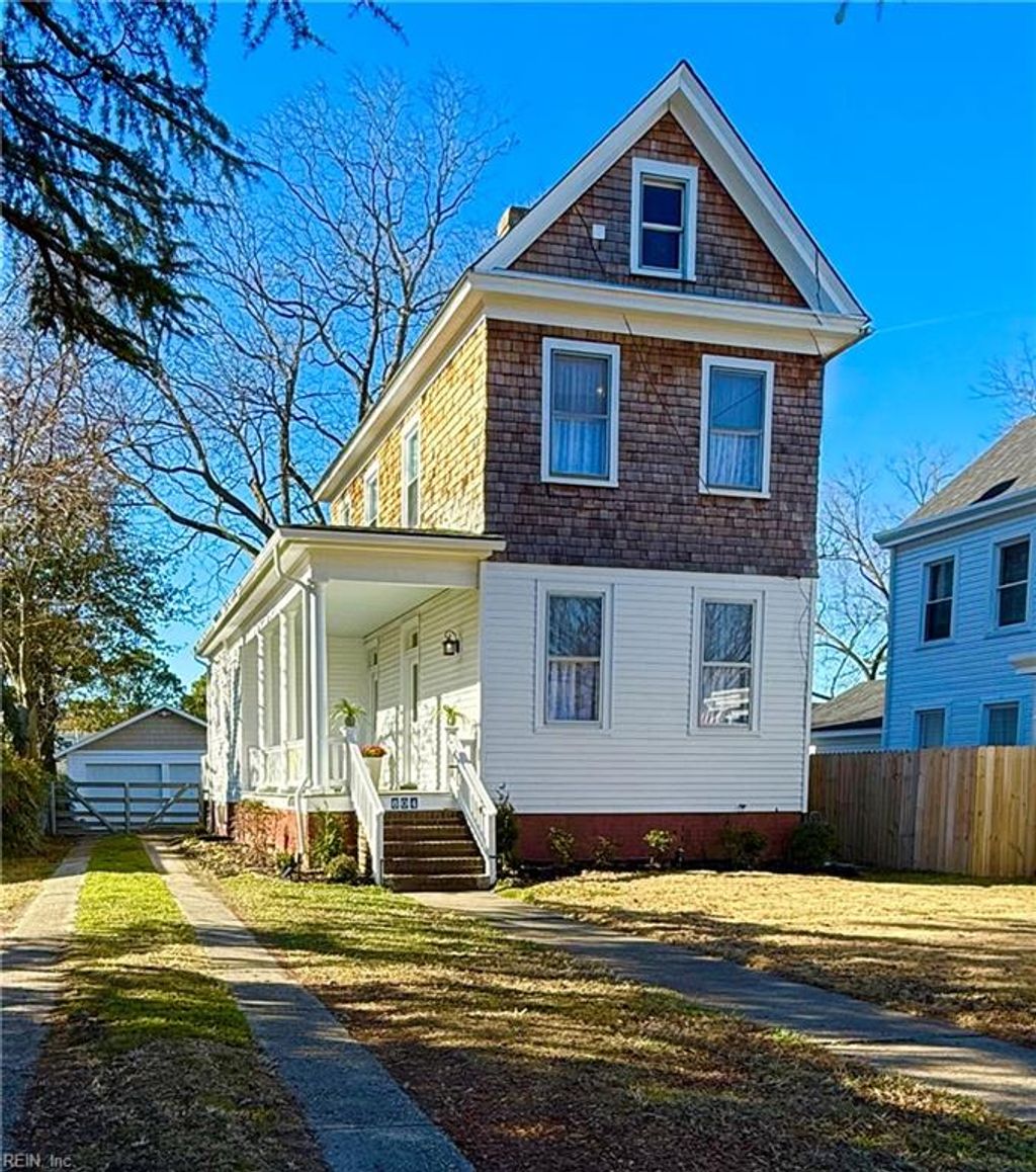 Photo of 604 Mt Vernon Avenue, Portsmouth, VA 23707 (MLS # 10614268)