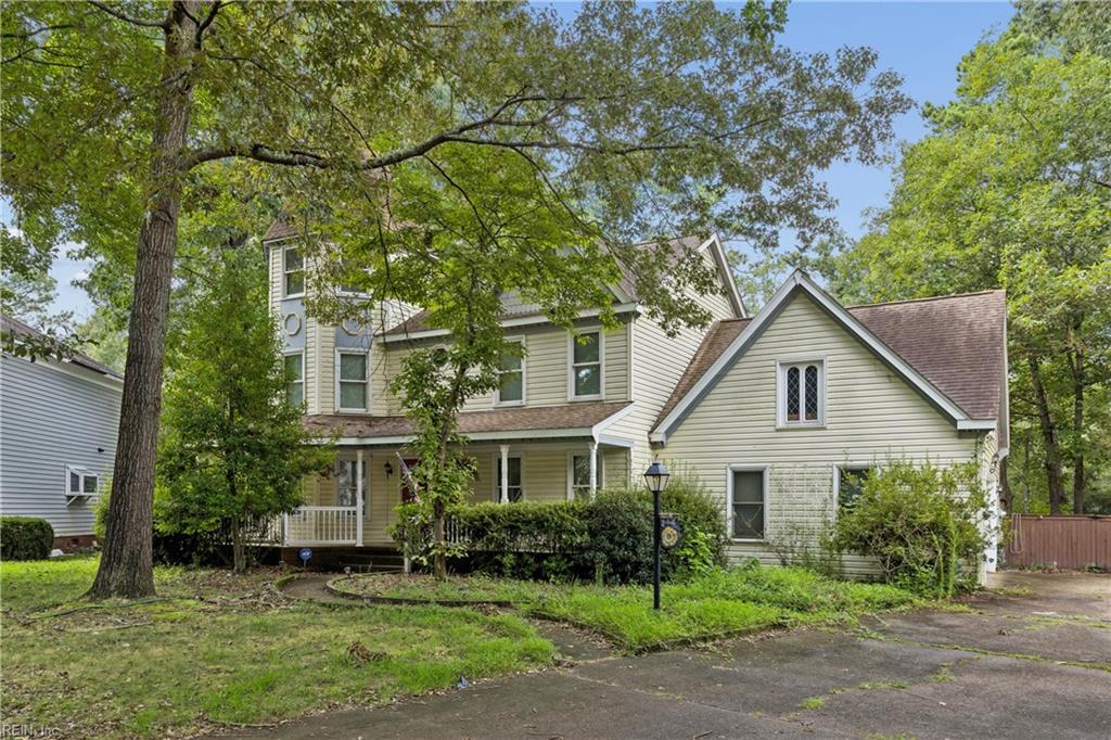Photo of 302 Honey Locust Way, Chesapeake, VA 23320 (MLS # 10651254)