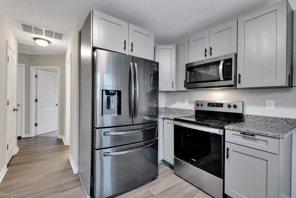 Photo of 2733 McKann Avenue, Norfolk, VA 23509 (MLS # 10614688)