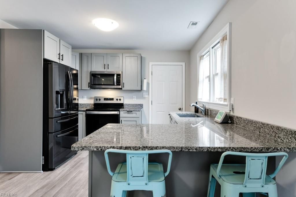 Photo of 2733 McKann Avenue, Norfolk, VA 23509 (MLS # 10614688)