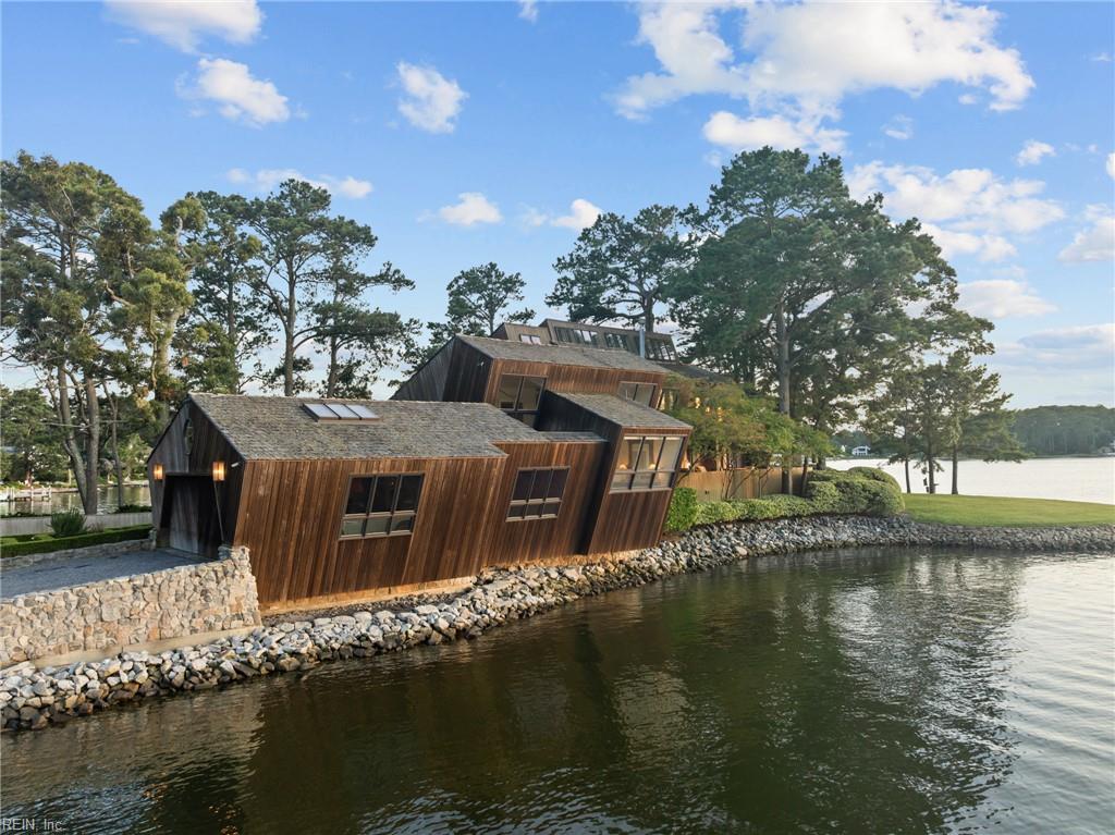 1304 Mockingbird PL
