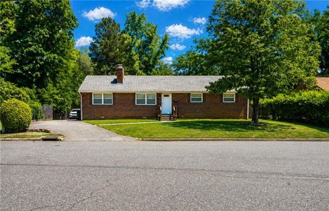 Photo of 347 Avis Circle, Newport News, VA 23608 (MLS # 10635256)