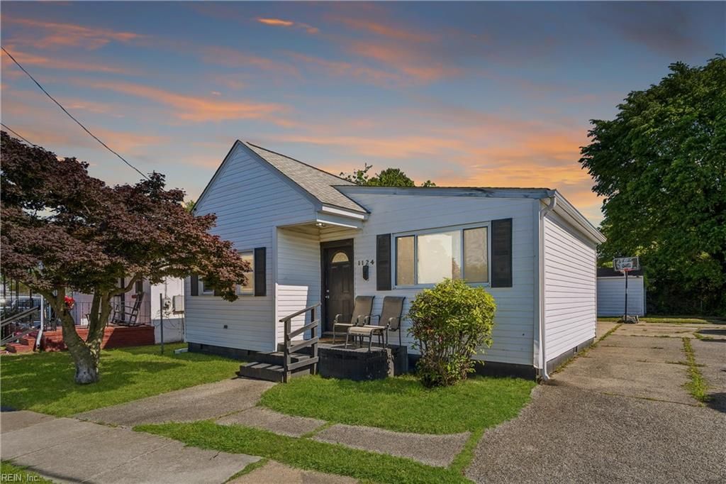 Photo of 1124 St. Julian Avenue, Norfolk, VA 23504 (MLS # 10635839)