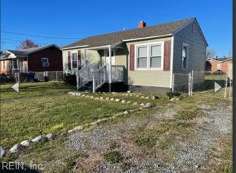 112 Woodstock Street, Portsmouth, VA 23701 - #: 10580333