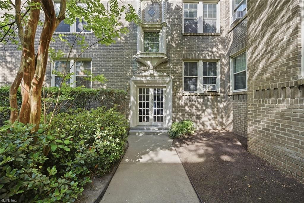 Photo of 940 Gates Avenue #A3, Norfolk, VA 23517 (MLS # 10630391)