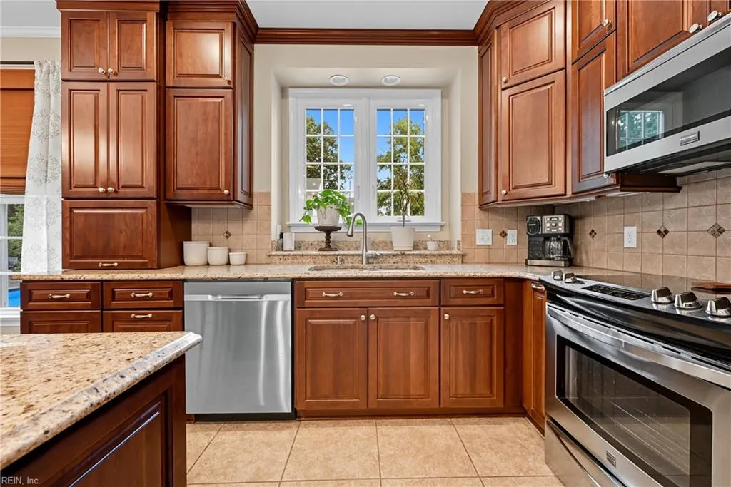 Chesapeake, Virginia 23322, United States, 4 Bedrooms Bedrooms, ,3 BathroomsBathrooms,Residential,Pending,213615