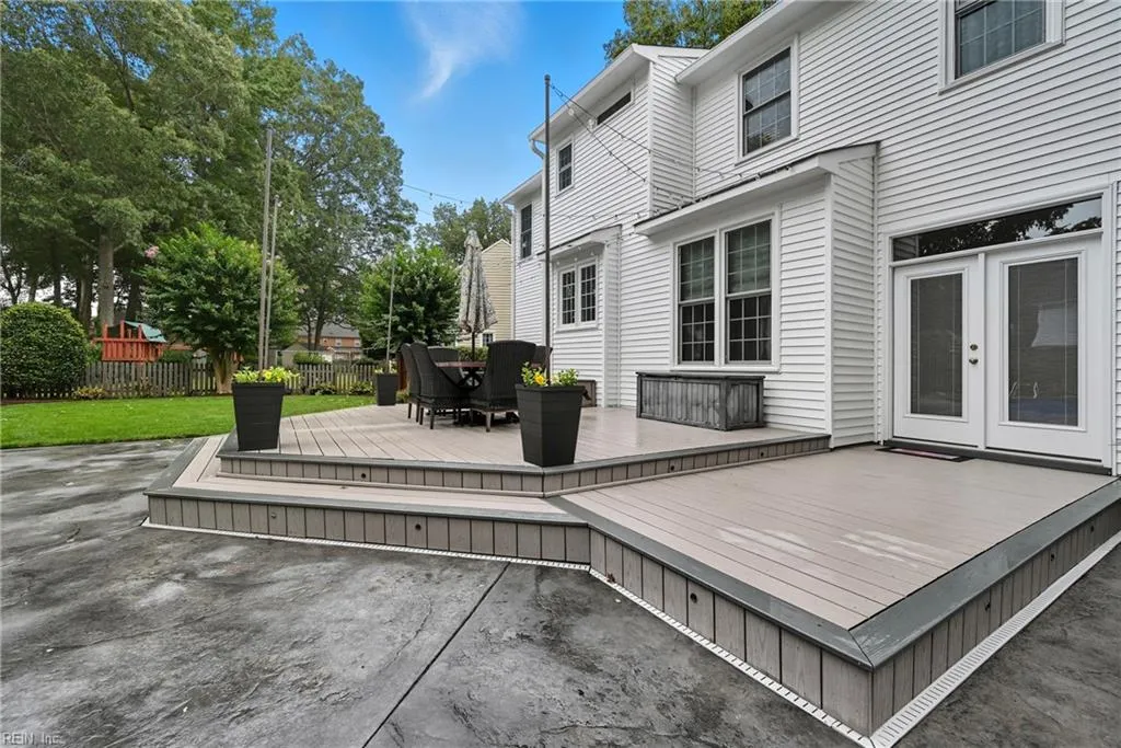 Chesapeake, Virginia 23322, United States, 4 Bedrooms Bedrooms, ,3 BathroomsBathrooms,Residential,Pending,213615