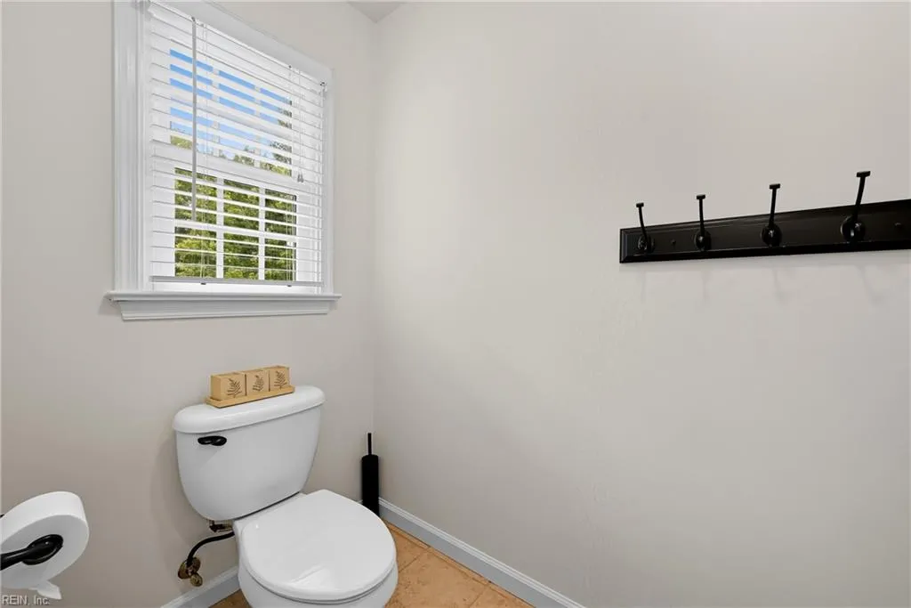 Chesapeake, Virginia 23322, United States, 4 Bedrooms Bedrooms, ,3 BathroomsBathrooms,Residential,Pending,213615