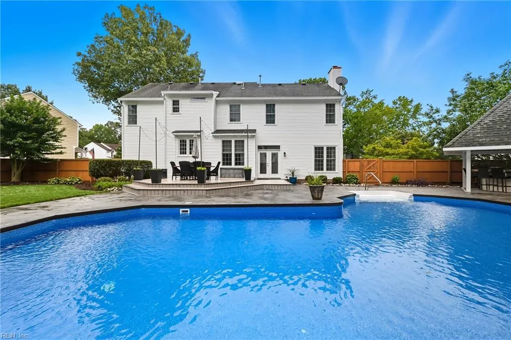 Chesapeake, Virginia 23322, United States, 4 Bedrooms Bedrooms, ,3 BathroomsBathrooms,Residential,Pending,213615