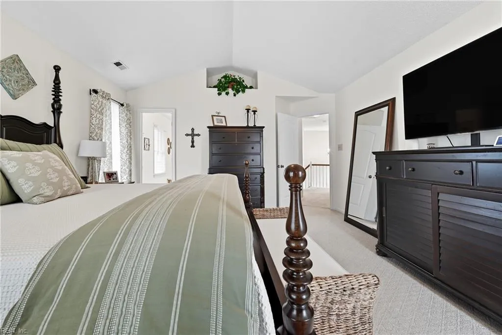 Chesapeake, Virginia 23322, United States, 4 Bedrooms Bedrooms, ,3 BathroomsBathrooms,Residential,Pending,213615