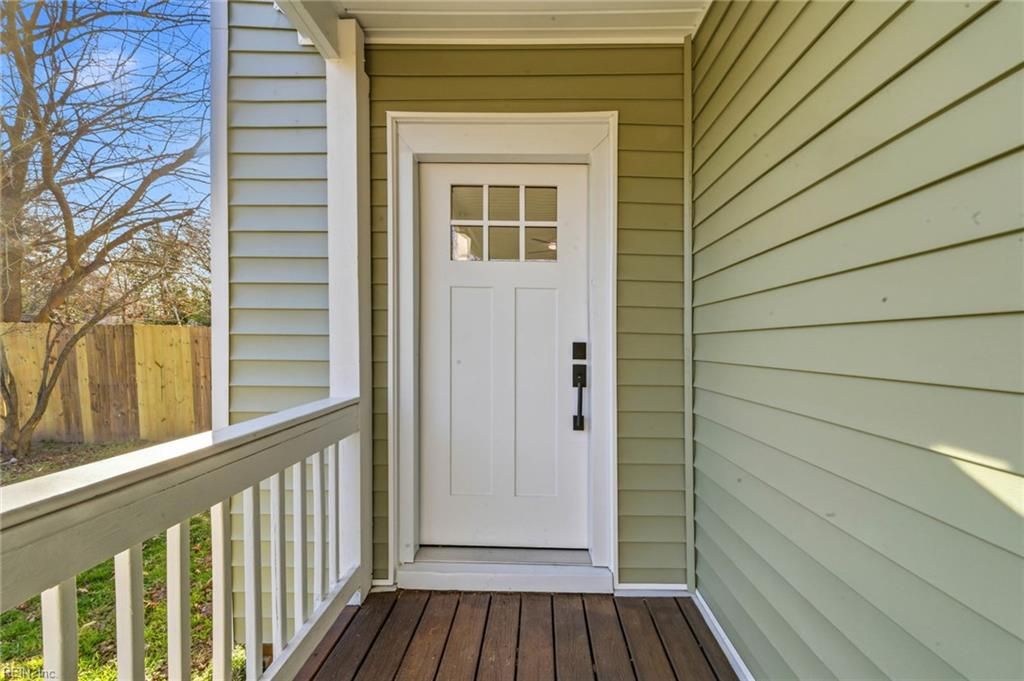 Photo of 718 Cambridge Avenue, Portsmouth, VA 23707 (MLS # 10618366)