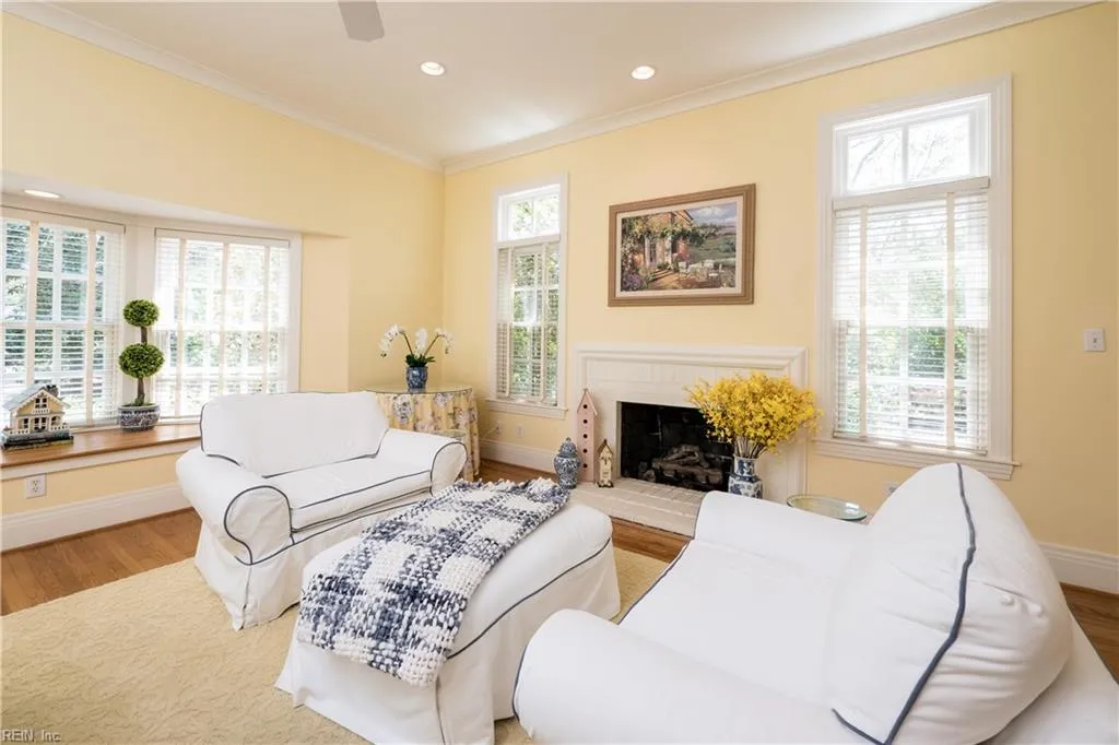 Virginia Beach, Virginia 23451, United States, 6 Bedrooms Bedrooms, ,7 BathroomsBathrooms,Residential,Active,112066