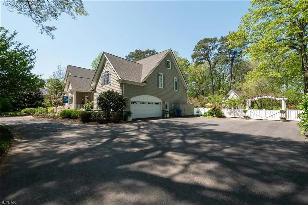 Virginia Beach, Virginia 23451, United States, 6 Bedrooms Bedrooms, ,7 BathroomsBathrooms,Residential,Active,112066