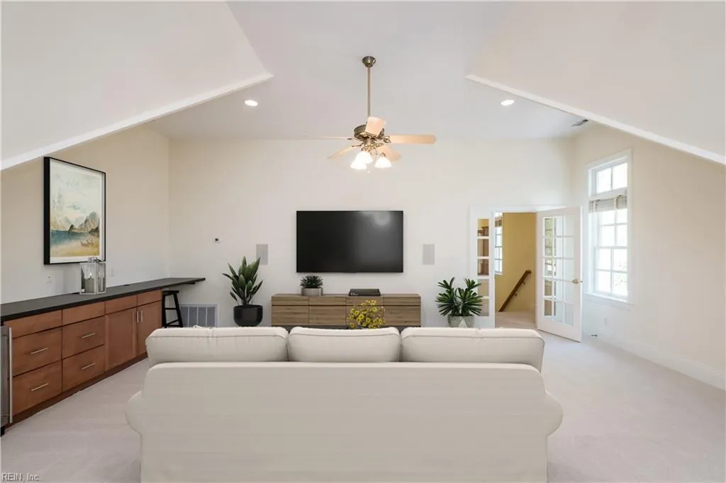 Virginia Beach, Virginia 23451, United States, 6 Bedrooms Bedrooms, ,7 BathroomsBathrooms,Residential,Active,112066