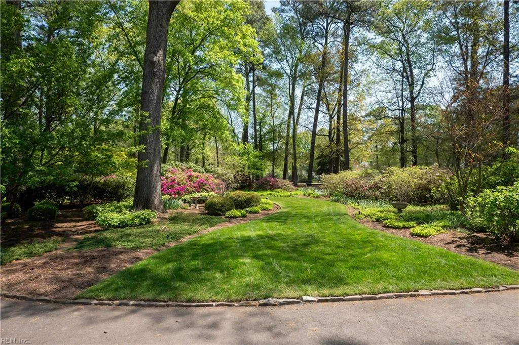 Virginia Beach, Virginia 23451, United States, 6 Bedrooms Bedrooms, ,7 BathroomsBathrooms,Residential,Active,112066