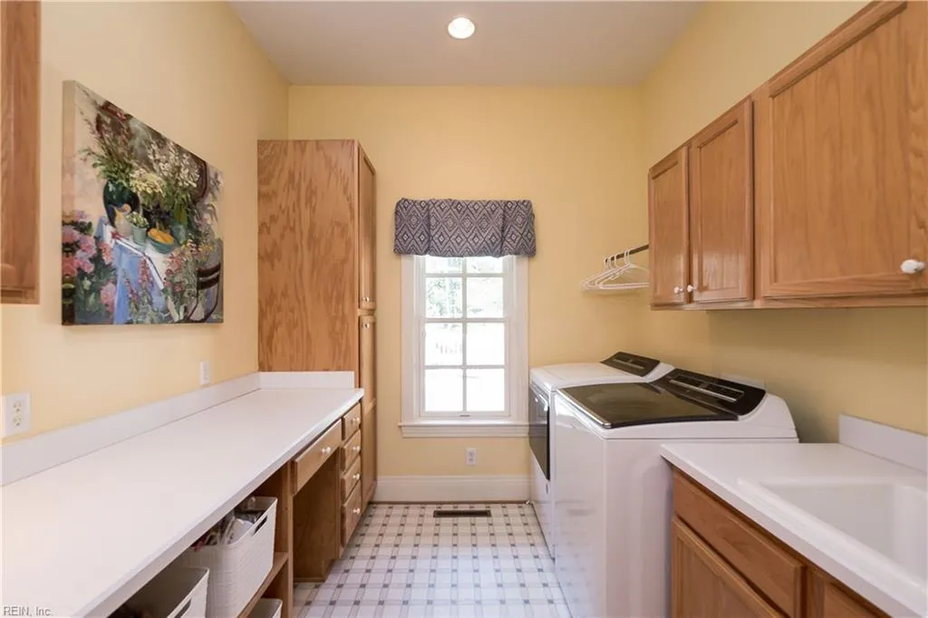 Virginia Beach, Virginia 23451, United States, 6 Bedrooms Bedrooms, ,7 BathroomsBathrooms,Residential,Active,112066