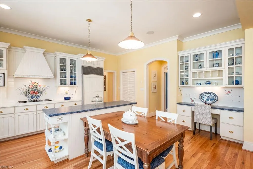 Virginia Beach, Virginia 23451, United States, 6 Bedrooms Bedrooms, ,7 BathroomsBathrooms,Residential,Active,112066