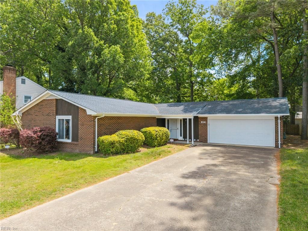 Photo of 104 Admiral Court, Hampton, VA 23669 (MLS # 10631683)