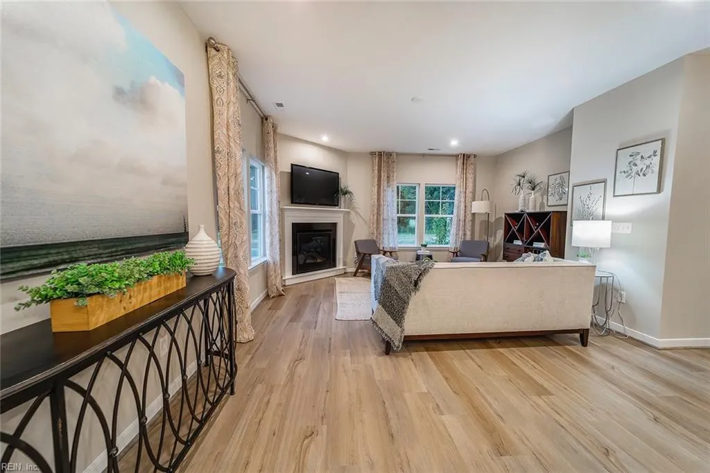 Suffolk, Virginia 23434, United States, 3 Bedrooms Bedrooms, ,3 BathroomsBathrooms,Residential,Active,171221