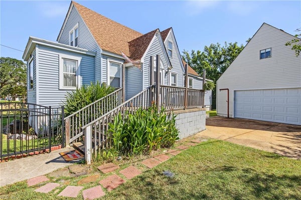 9630 13TH VIEW ST, NORFOLK, VA 23503 - Image 26558d307bc14e34e5a032fe65da973a/1424224098