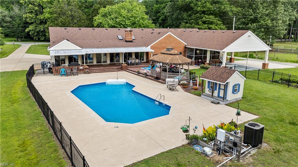 2449 Johnstown RD