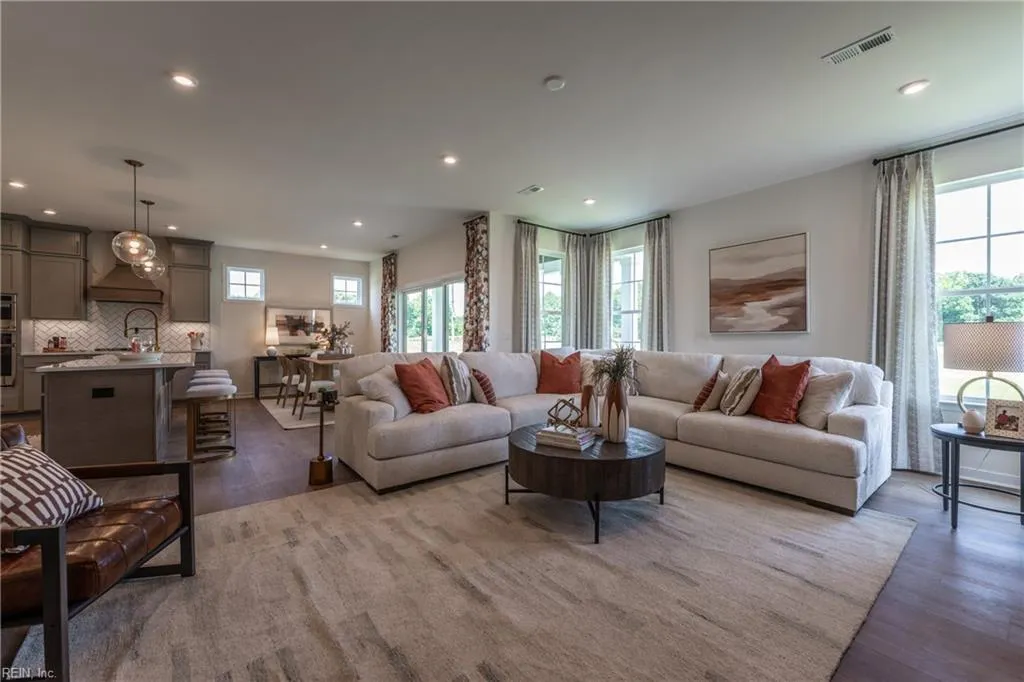 Suffolk, Virginia 23435, United States, 4 Bedrooms Bedrooms, ,4 BathroomsBathrooms,Residential,Active,171223