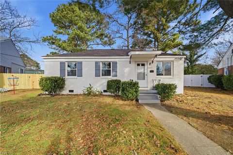 Photo of 6428 Garland Circle, Norfolk, VA 23509 (MLS # 10615753)