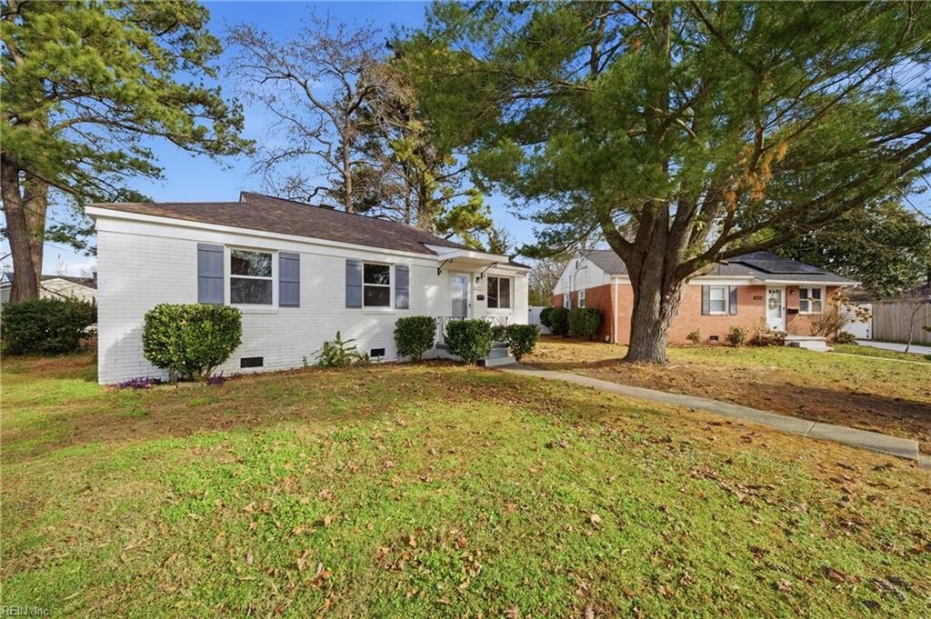 Photo of 6428 Garland Circle, Norfolk, VA 23509 (MLS # 10615753)