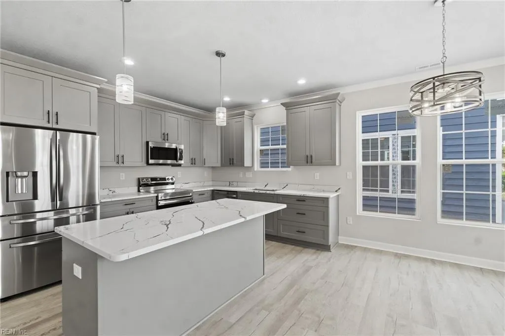 Norfolk, Virginia 23504, United States, 5 Bedrooms Bedrooms, ,3 BathroomsBathrooms,Residential,Active,23858