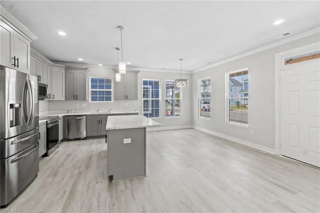 Norfolk, Virginia 23504, United States, 5 Bedrooms Bedrooms, ,3 BathroomsBathrooms,Residential,Active,23858