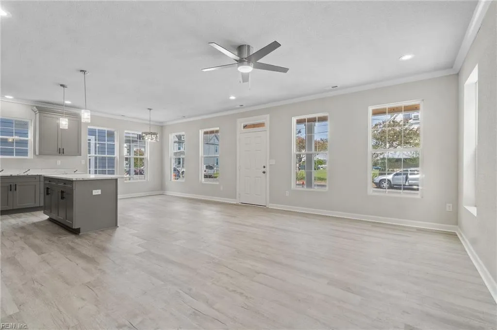 Norfolk, Virginia 23504, United States, 5 Bedrooms Bedrooms, ,3 BathroomsBathrooms,Residential,Active,23858