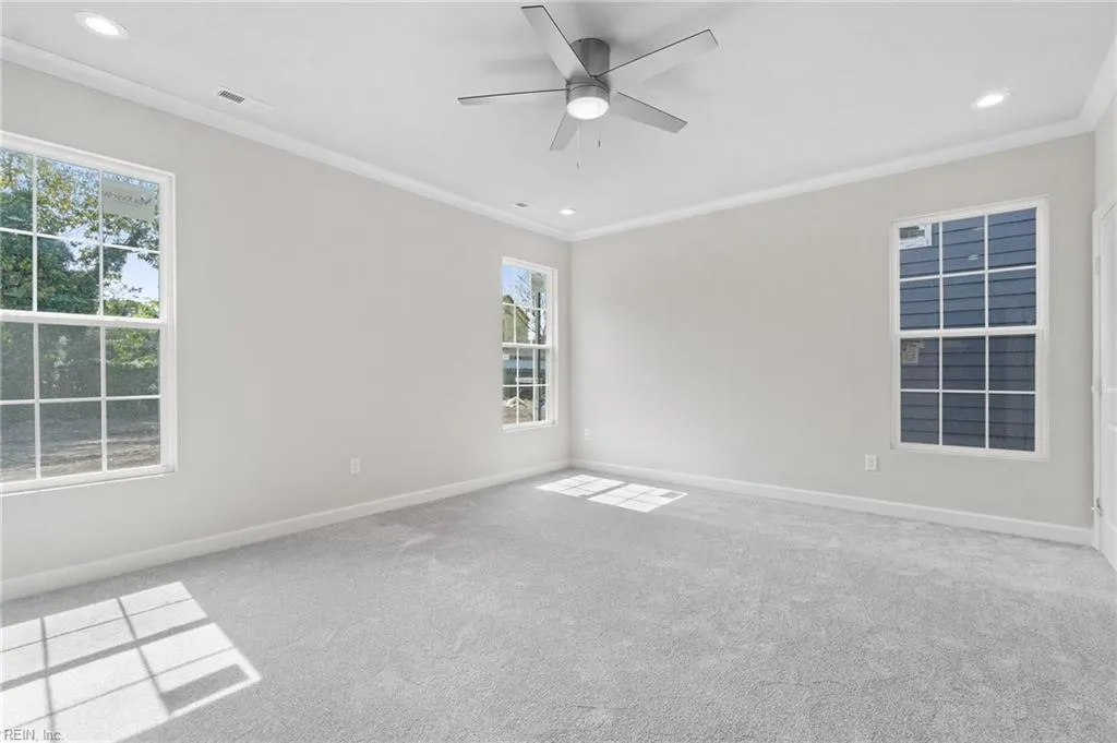 Norfolk, Virginia 23504, United States, 5 Bedrooms Bedrooms, ,3 BathroomsBathrooms,Residential,Active,23858