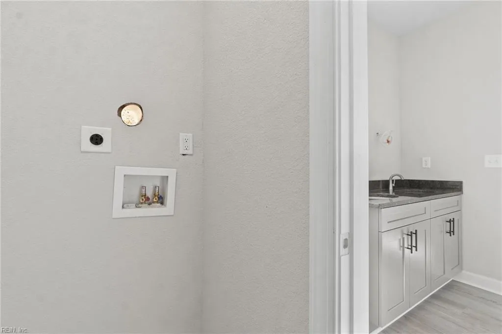 Norfolk, Virginia 23504, United States, 5 Bedrooms Bedrooms, ,3 BathroomsBathrooms,Residential,Active,23858