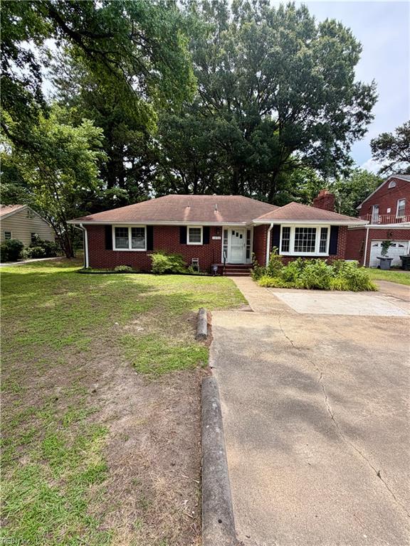 Photo of 1452 E Pembroke Ave AVE, Hampton, VA 23663 (MLS # 10654872)