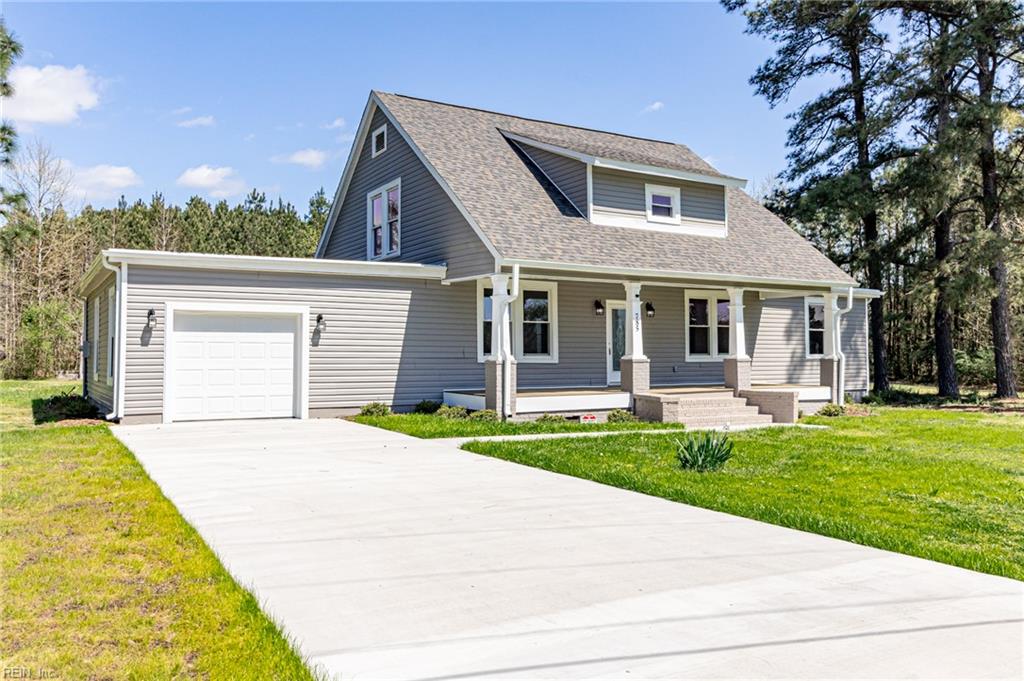 785 Daniels RD