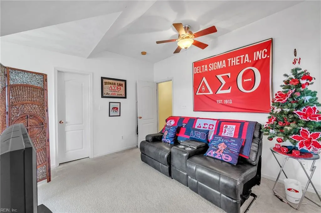 Portsmouth, Virginia 23703, United States, 4 Bedrooms Bedrooms, ,3 BathroomsBathrooms,Residential,Active,240510