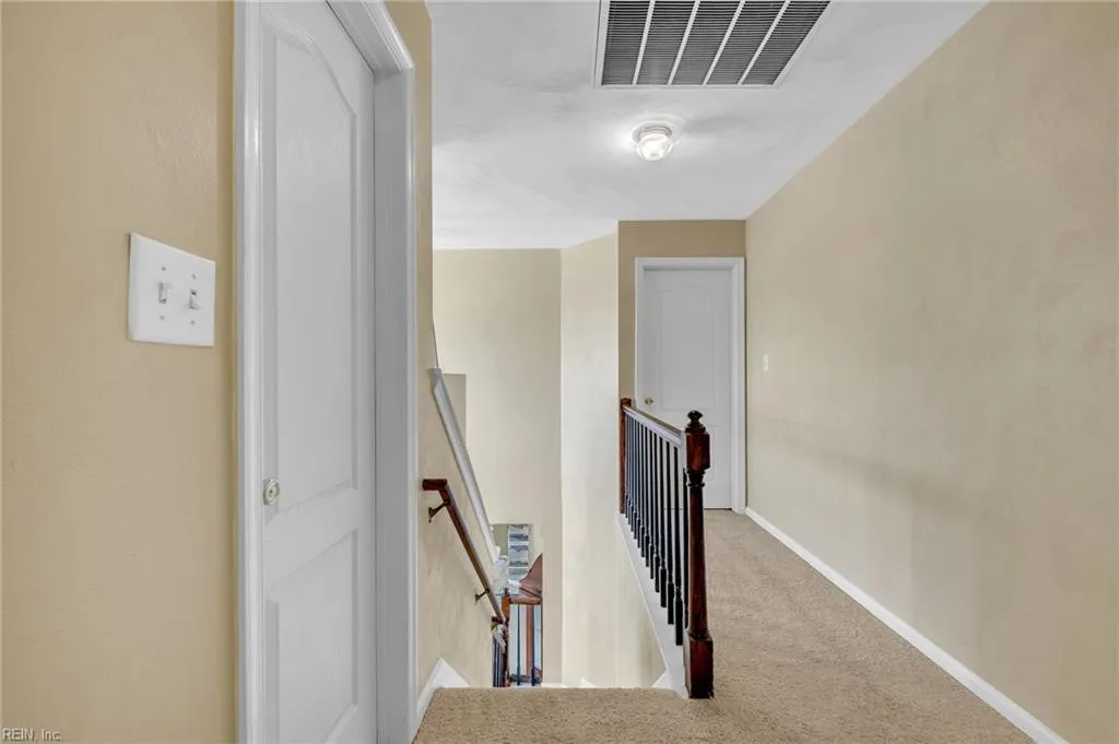 Portsmouth, Virginia 23703, United States, 4 Bedrooms Bedrooms, ,3 BathroomsBathrooms,Residential,Active,240510