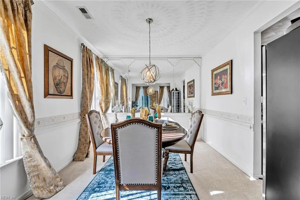 Portsmouth, Virginia 23703, United States, 4 Bedrooms Bedrooms, ,3 BathroomsBathrooms,Residential,Active,240510