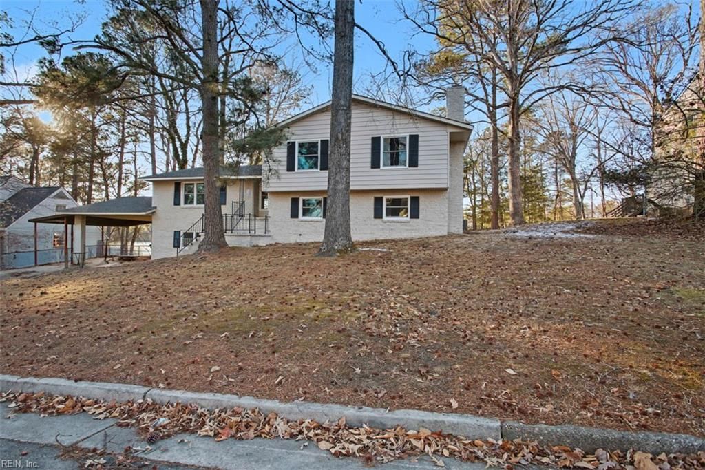 Photo of 110 W Rexford Drive, Newport News, VA 23608 (MLS # 10619543)