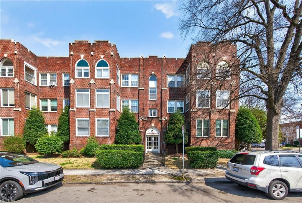 Photo of 800 Gates Avenue #C2, Norfolk, VA 23517 (MLS # 10624116)