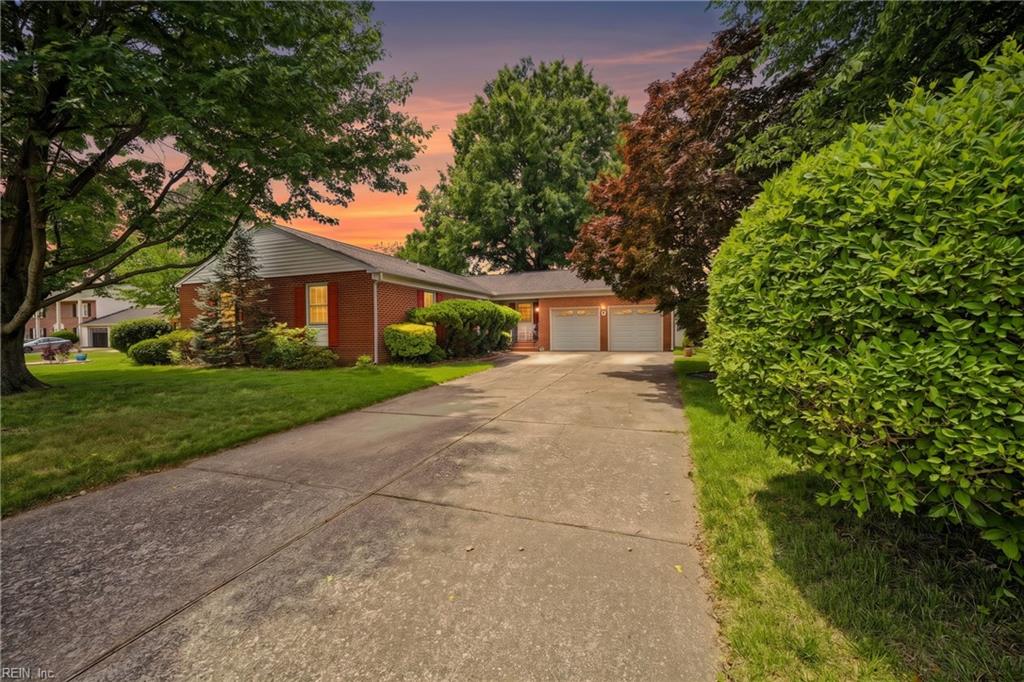 Photo of 6 Redman Court, Hampton, VA 23669 (MLS # 10649759)