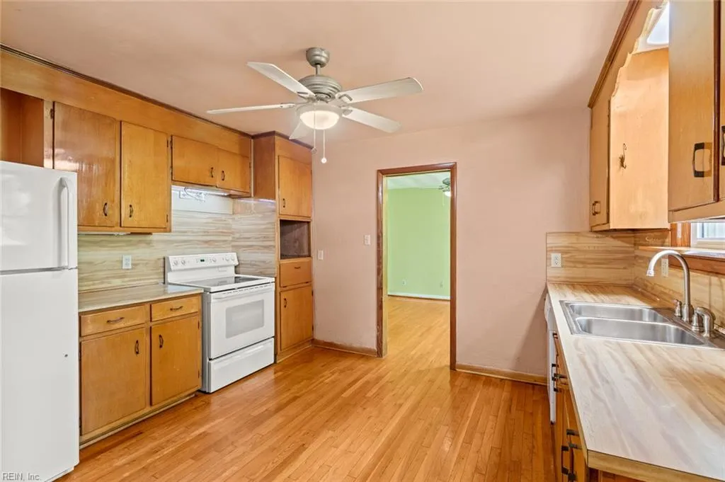 Hampton, Virginia 23666, United States, 3 Bedrooms Bedrooms, ,2 BathroomsBathrooms,Residential,Active,148105