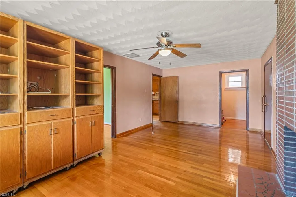 Hampton, Virginia 23666, United States, 3 Bedrooms Bedrooms, ,2 BathroomsBathrooms,Residential,Active,148105